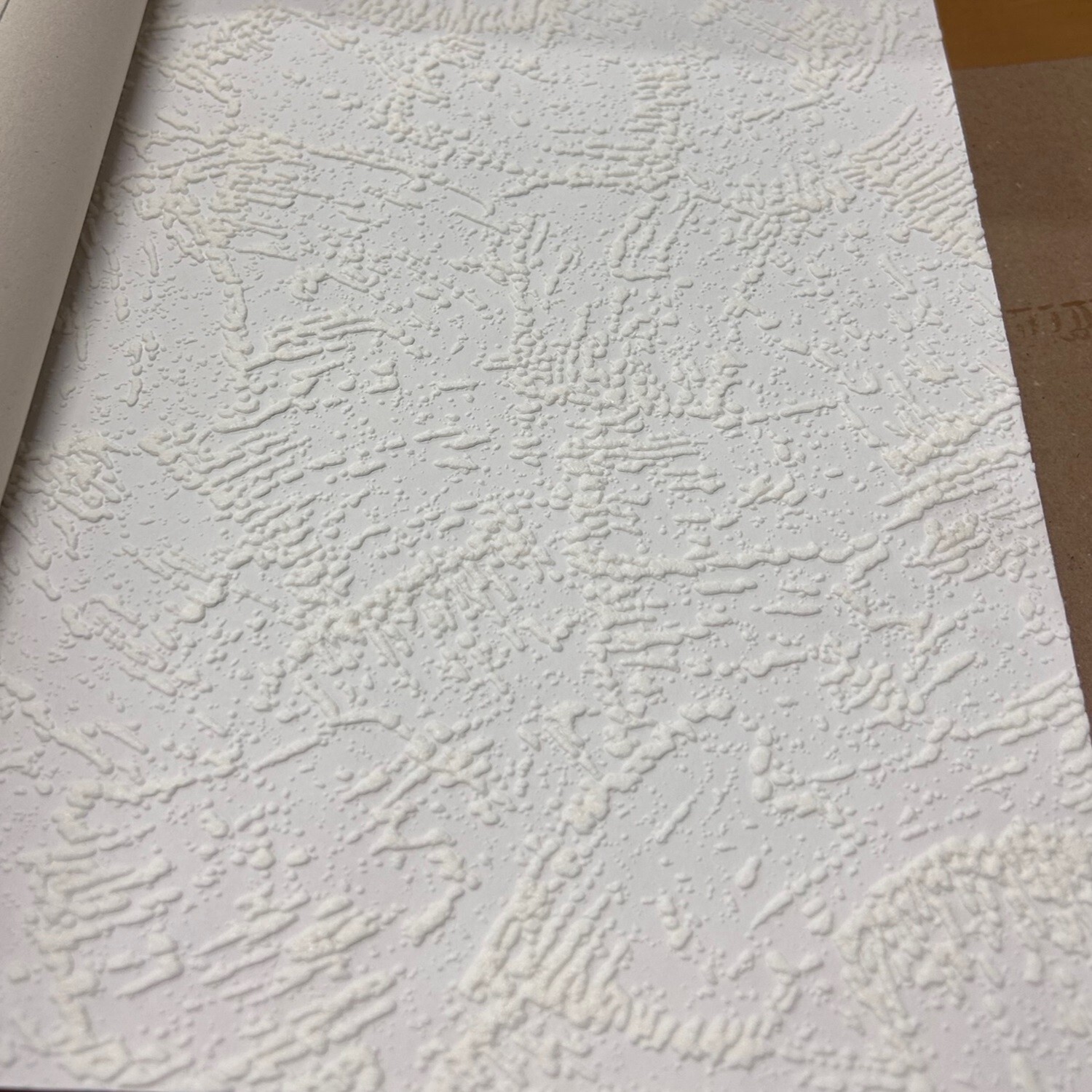 White Expanded Blown Vinyl Bark Effect Wallpaper Textured Paintable