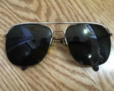 Luxottica Apollo Gold Tone GEP Eyeglasses Frame 56   18 135 Half Rimless Italy