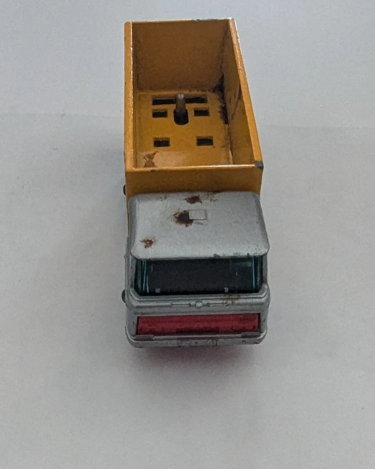 VINTAGE 1968 MATCHBOX LESNEY No.47 C DAF TIPPER CONTAINER TRUCK - Image 2 of 4