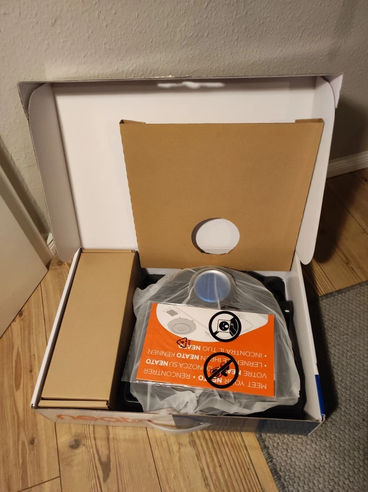 Neato Robotics Botvac D85 Saugroboter mit Ladestation & L29427356720792977240690 - Bild 3 von 4