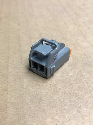 Lot of 2 Pcs Yazaki 7283-6445-40 Connector (2-Way F 2.8) - BRAND