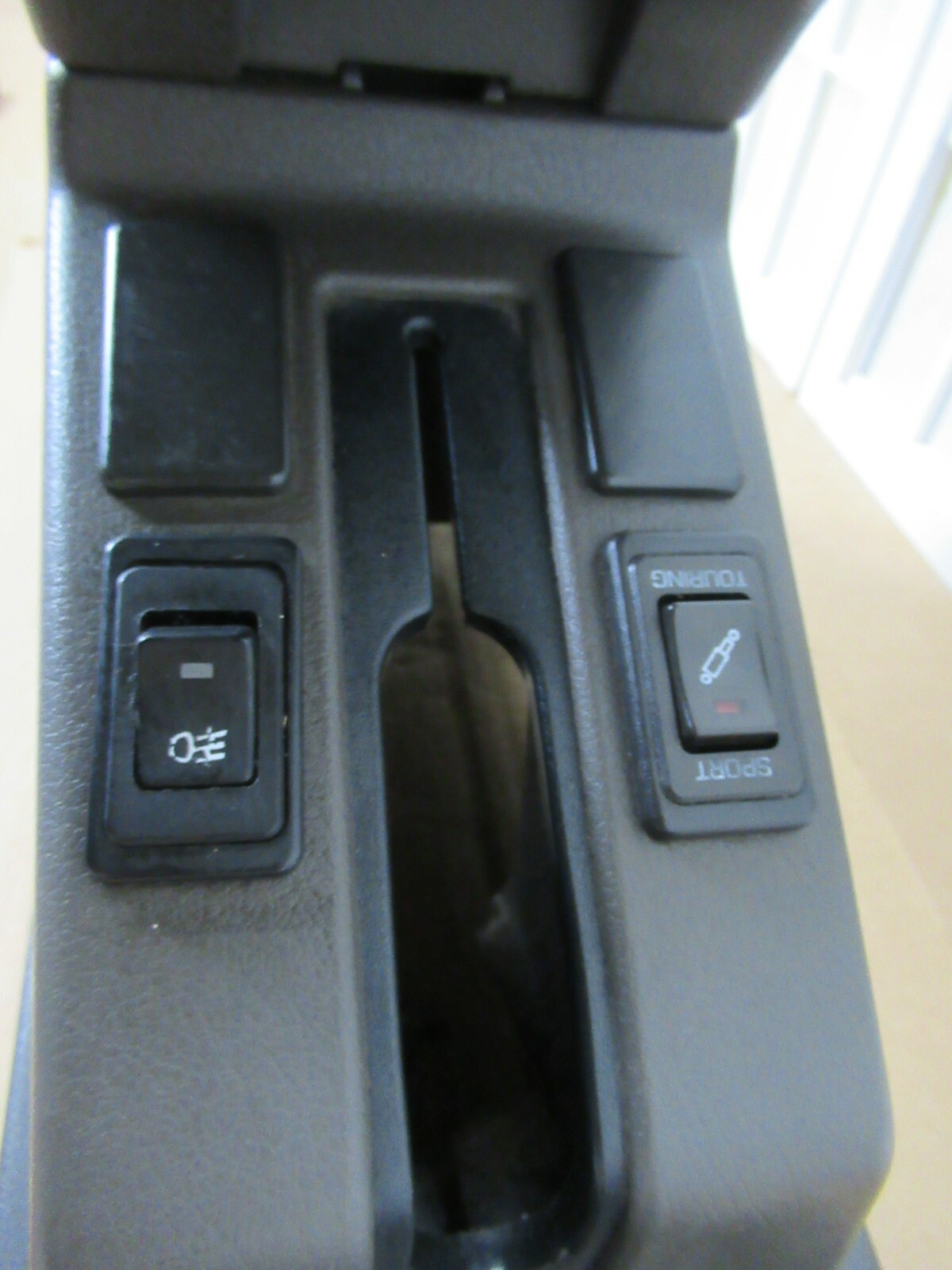 8694 Nissan Pathfinder D21 Pickup TAN Center Console Floor Armrest