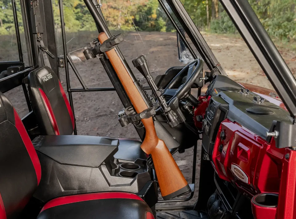 Soporte de pistola montado en el piso SuperATV para Polaris Ranger XP 1000/900/570 Foto 3 de 4