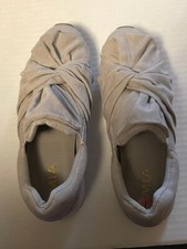 Mia Womens grey comfort slip on fabric tied in box size 7 M NWOB