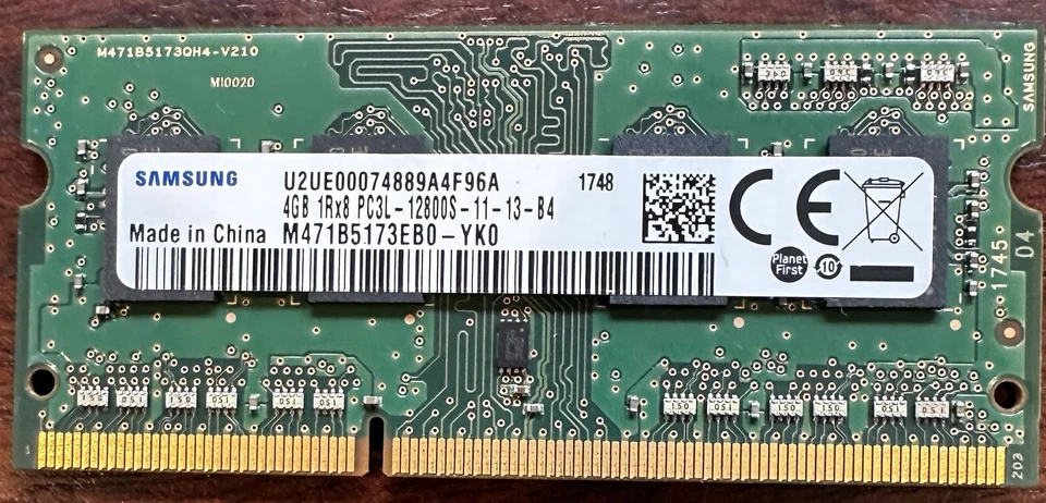 Samsung 4GB DDR3 Arbeitsspeicher PC3L 12800S M471B5173EB0-YK0