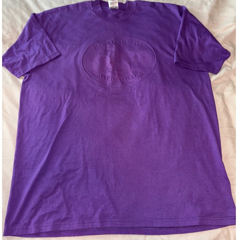 Camiseta vintage años 90 Elvis Presley XXL púrpura 20 años recuerdos 1977 1997 FOTL Foto 2 de 4