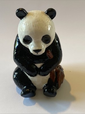 WADE - PANDA MIT BRAUNEN BLÄTTERN 3 cm hoch