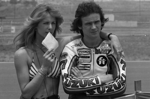 Stephanie McLean and Barry Sheene Motorcycle Racing 1977 Old Photo 6 - Bild 1 von 1