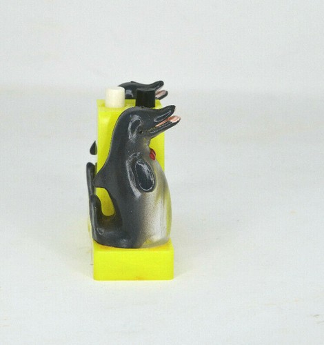 Vintage Atlantic City Dolphins Plastic Novelty Figural Salt And Pepper Shakers - Picture 4 of 5