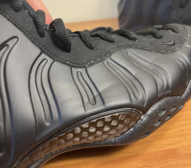 black anthracite foams