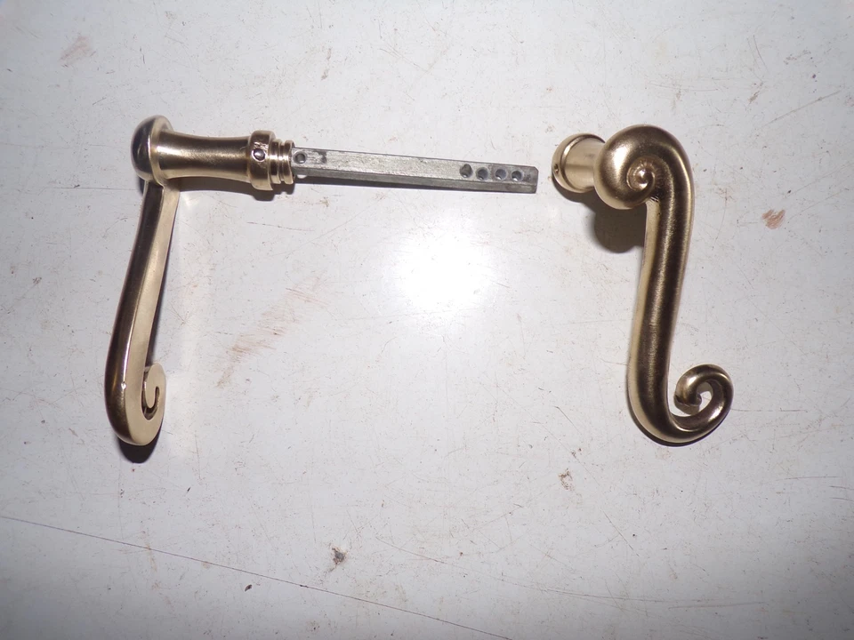 Poignées de porte anciennes en laiton - Photo 1/1