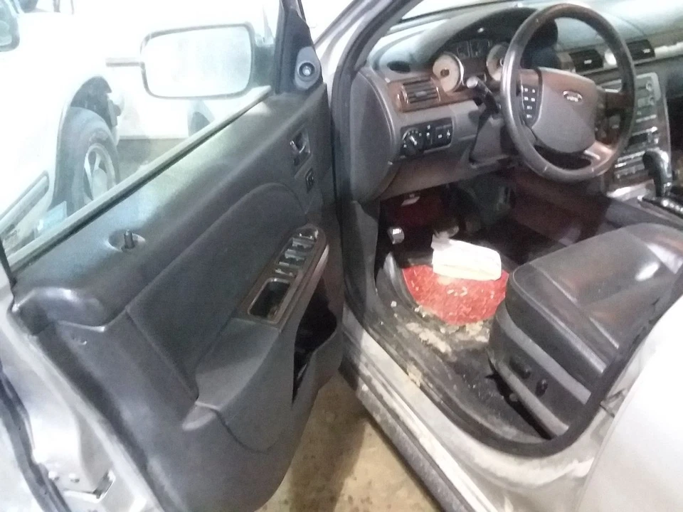 Rotor de frenos delanteros solo se adapta 05-07 QUINIENTOS 2085820 Foto 2 de 4