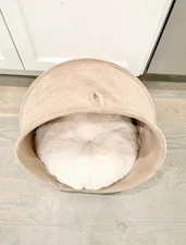 Foldable Canopy Cat Bed with Cushion