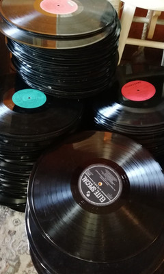 50 x 12'' LP / SCHALLPLATTEN / OHNE COVERS   - DEKO / BASTELN (7)