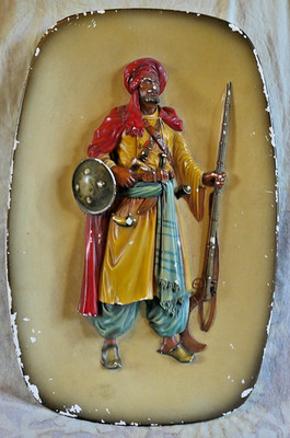 Vintage Chalkware Bossons Wandrelief arabischer Soldat Krieger muss neu bemalt werden