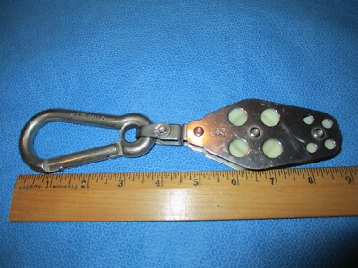 SCHAEFER FIDDLE BLOCK Stainless Steel with Caribiner                 C45
