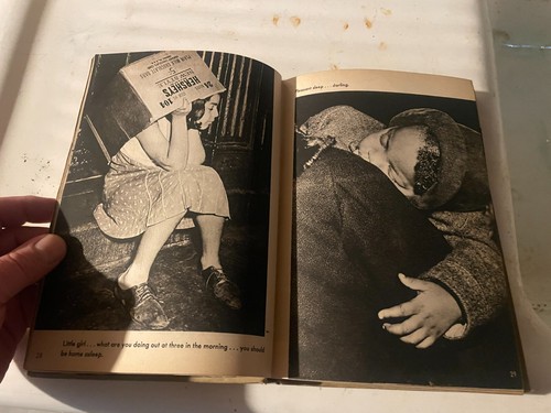 Antique WEEGEE 1st Edition: Naked City NYC Manhattan Murder Crime Scene Photos - Picture 8 of 9