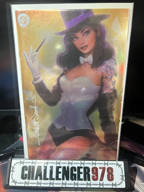 ZATANNA #1 SZERDY SIGNED FOIL VIRGIN w/ COA