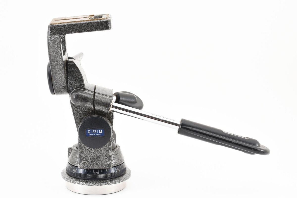 Excellent +++++ Gitzo G 1371 M 3-Way Pan/Tilt Tripod Head Excellent +++++ Gitzo G 1371 M 3-Way Pan/Tilt Tripod Head