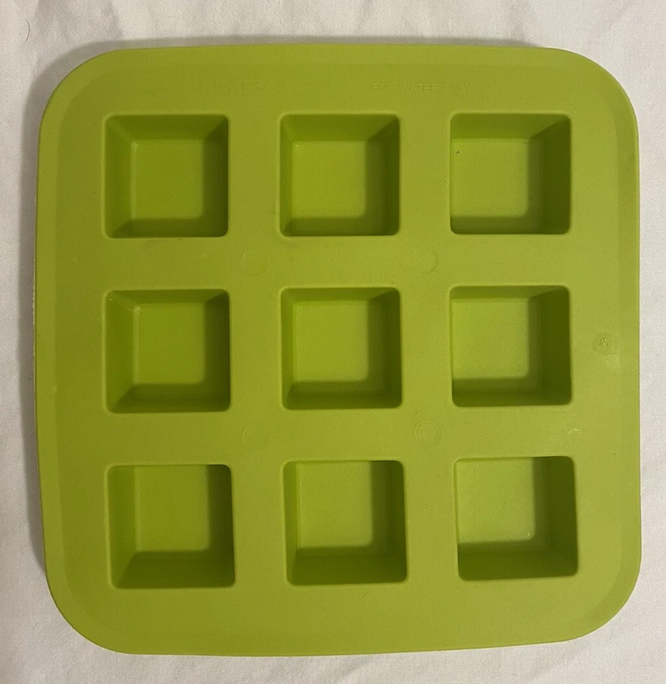 NEW Ikea Silicone Rubber Pink Heart Shape/Green Square Tray Mold 7 x 7 NEW - Image 4 of 4