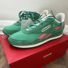Reebok Classic AZ Women  s Low Top Lace Up Sneaker Green/Pink 100230792