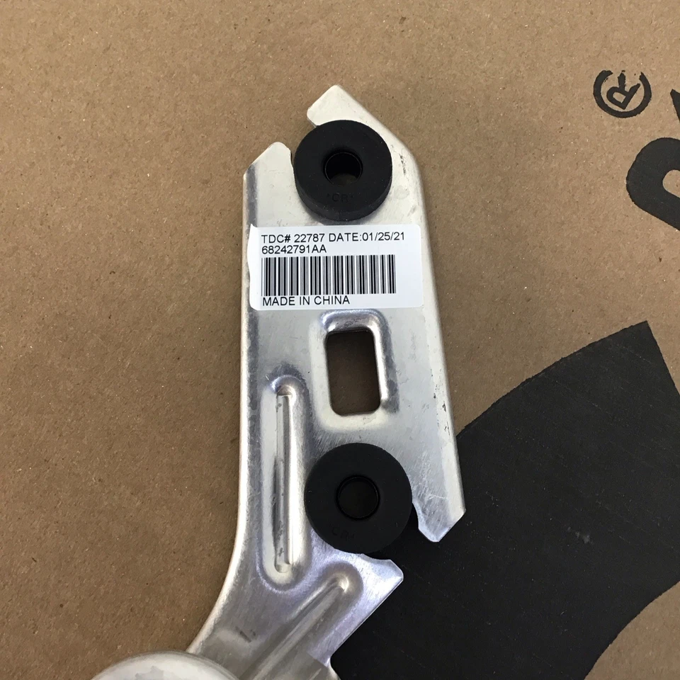 Mopar OEM 68242791AA 001 refrigeración dirección asistida 2015-2018 Ram 2500 Foto 2 de 4