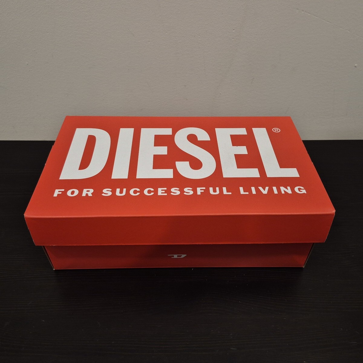DIESEL レッドボックス Diesel - Red Logo EMPTY Athos Shoebox - Excellent Condition | eBay