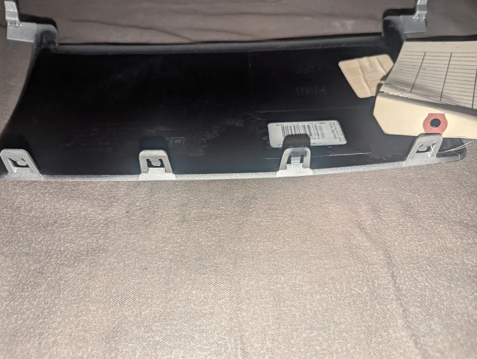 GENUINE GM Hitch Cover Panel  #23477998 2016 2017  GMC Terrain Denali Silver - Image 4 of 4