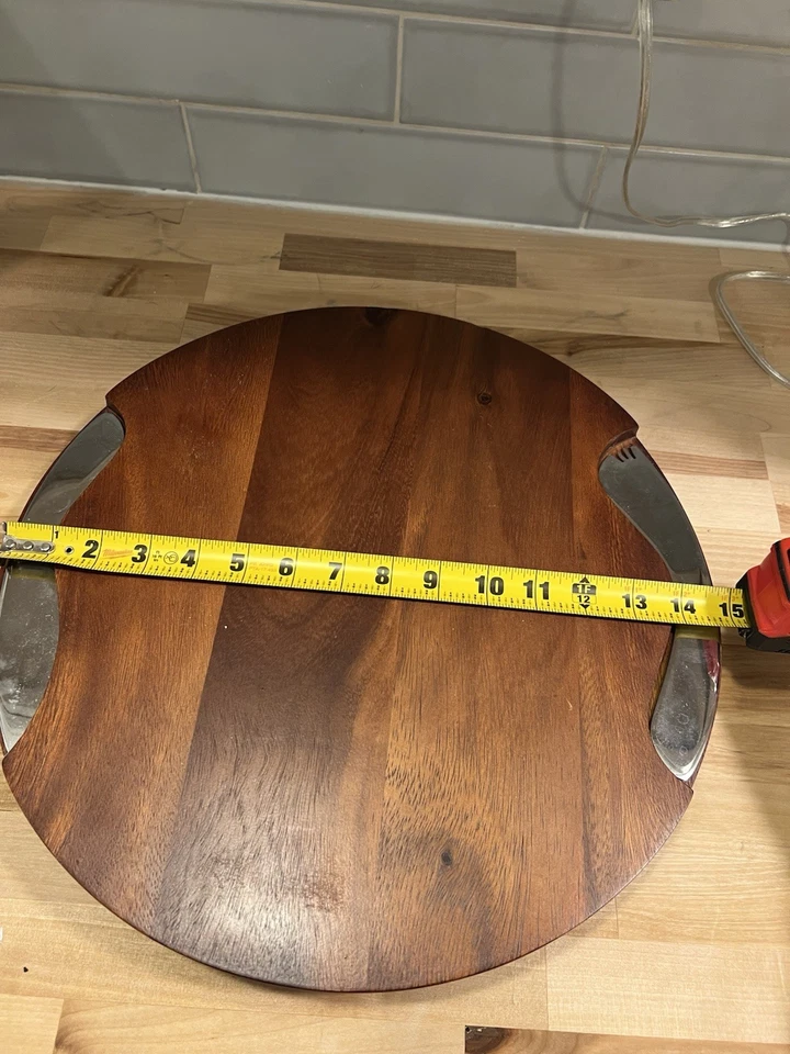 Cuchillo y esparcidor Nambe Cheese Block de acero inoxidable 15” redondo madera de acacia nuevo sin caja Foto 3 de 4