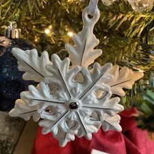 Pandora Snowflake Christmas Ornament Dated 2015 w/ Box