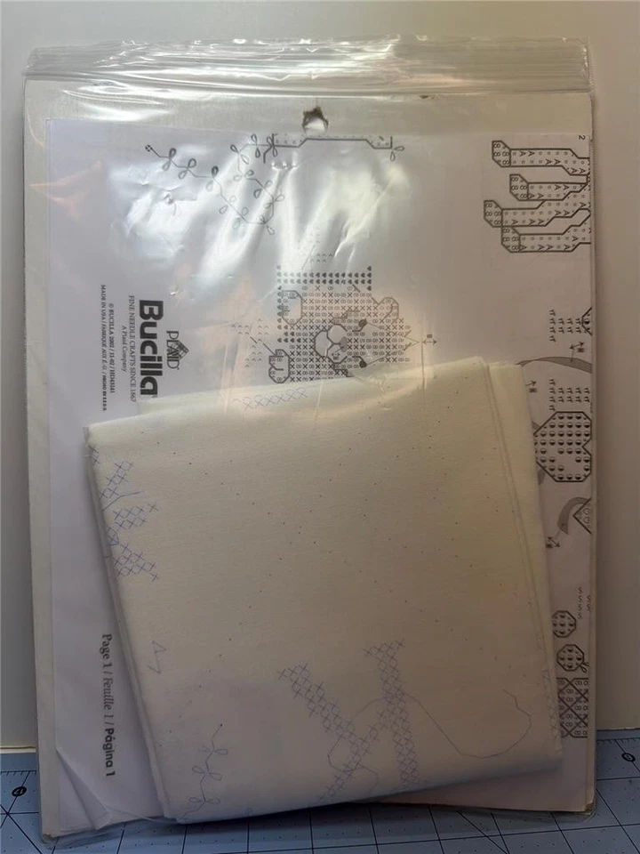 Kit de punto de cruz estampado BUCILLA - TOP COLCHA ALFABETO SUEÑOS - 34" X 34" Foto 3 de 3