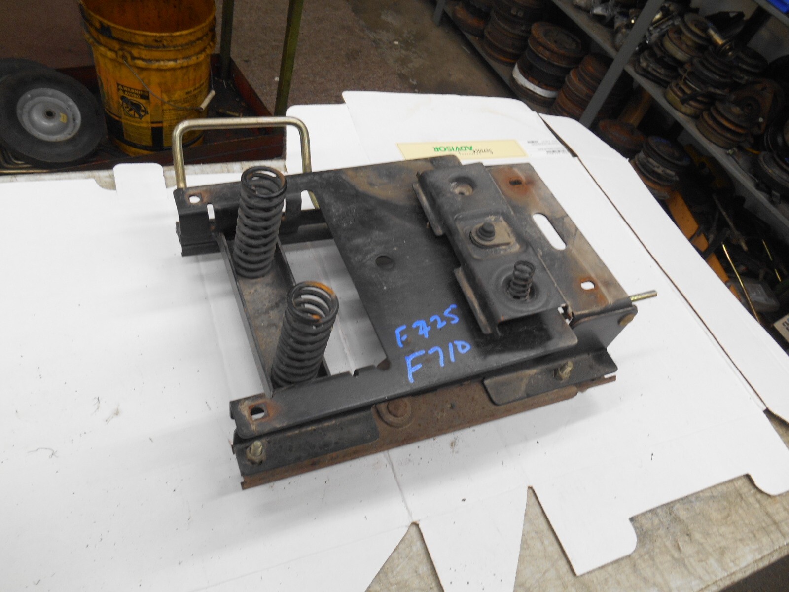 JOHN DEER F710 ,F725 LAWN & GARDEN TRACTOR SEAT SPRING eBay