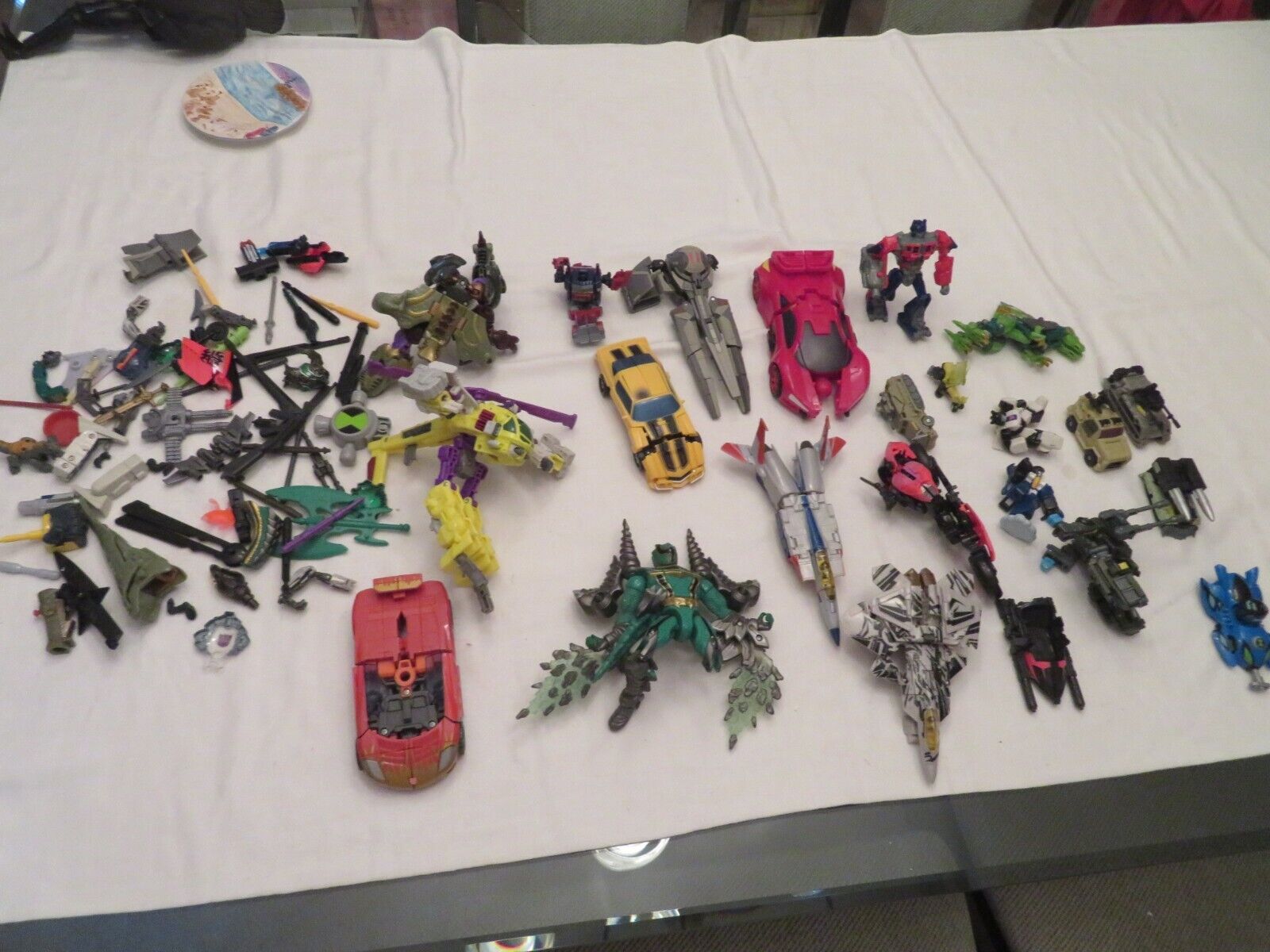 Lot of 20+ TRANSFORMERS & Lot of Parts Planes Cars other Vehicles Animals