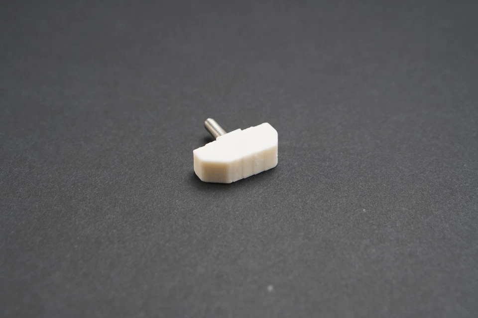 Clip de reparación de molduras de puerta BMW E30 325i 325is 325ix 325ic 325e Foto 3 de 4