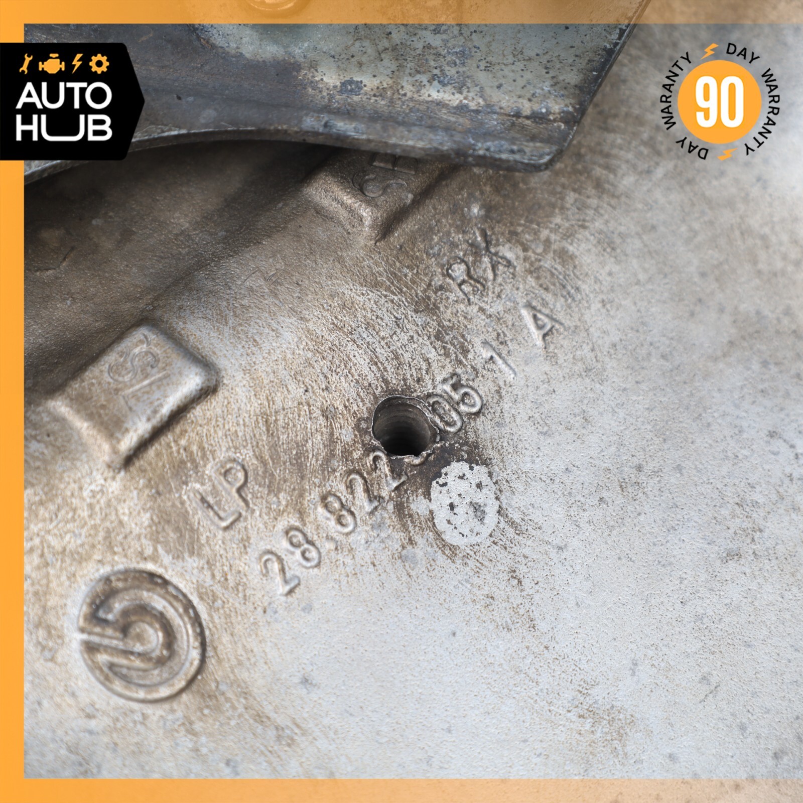 03-10 Maserati Quattroporte M139 Front Left Side Spindle Knuckle Hub OEM