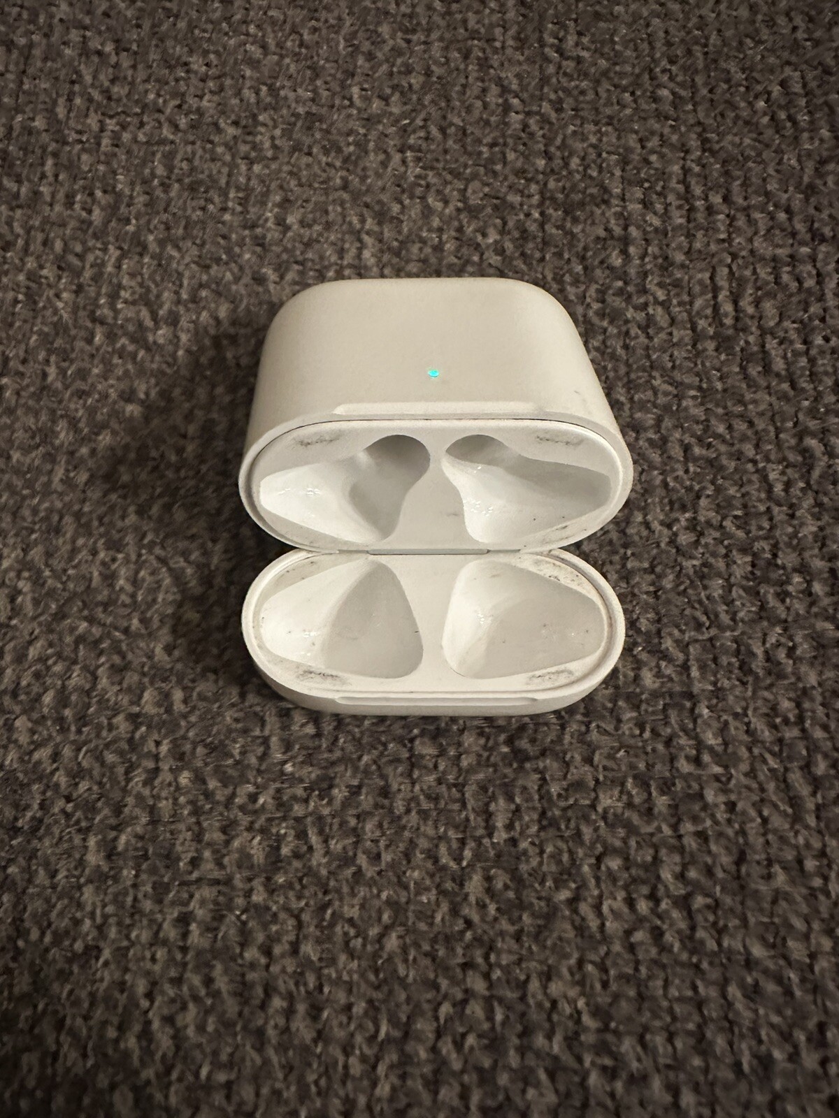 Original Apple AirPods 2nd Generation Charging Case Replacement