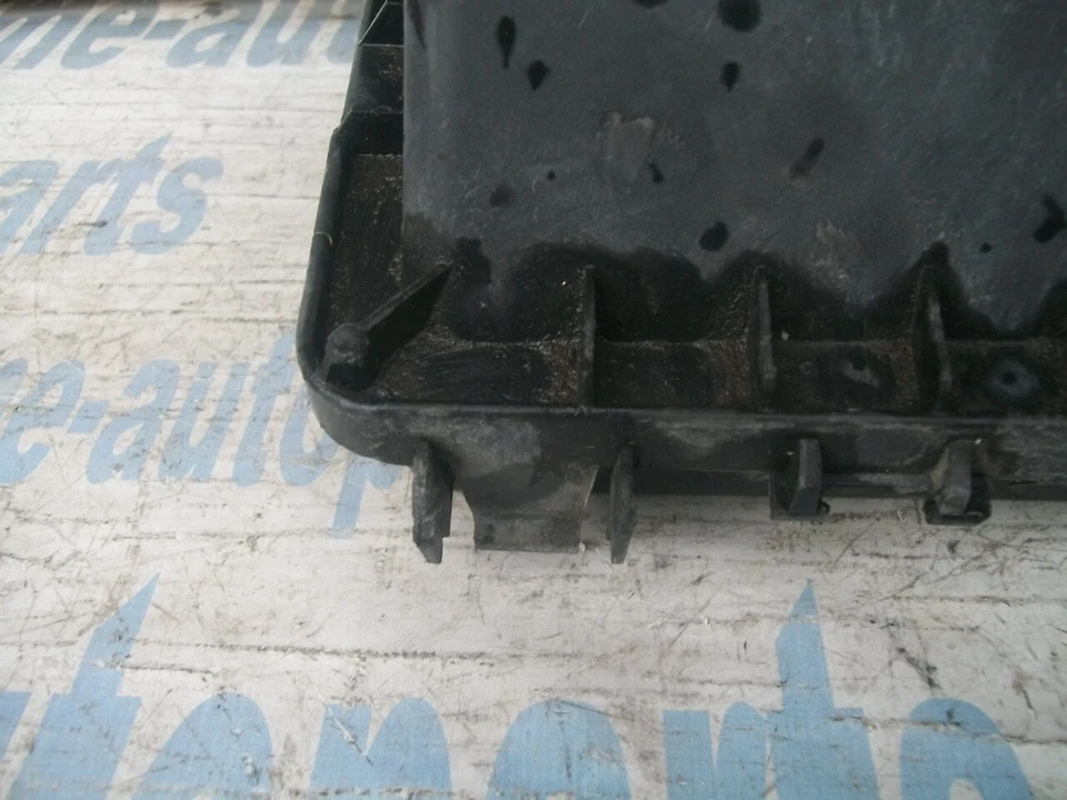 CADILLAC DEVILLE ELDORADO SEVILLE 1993-1994 FABRICANTE DE EQUIPOS ORIGINALES FILTRO DE ADMISIÓN DE AIRE CAJA DE FILTRO Foto 3 de 4