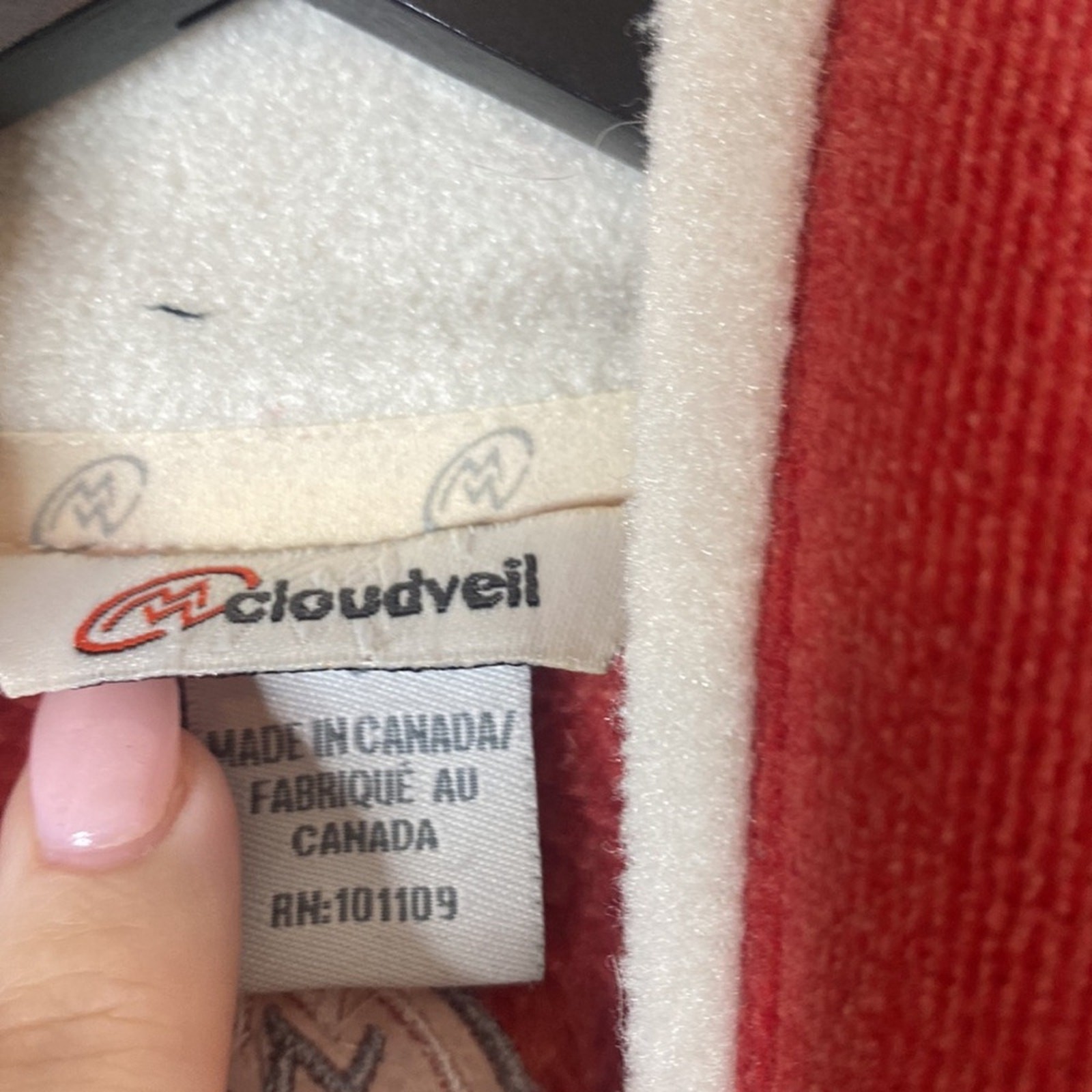 Cloudveil Wonens Red fleece pullover Small - image 3