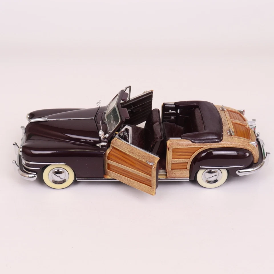 1948 Chrysler Town and Country Model Car Diecast 1:18 Scale - Image 4 of 4