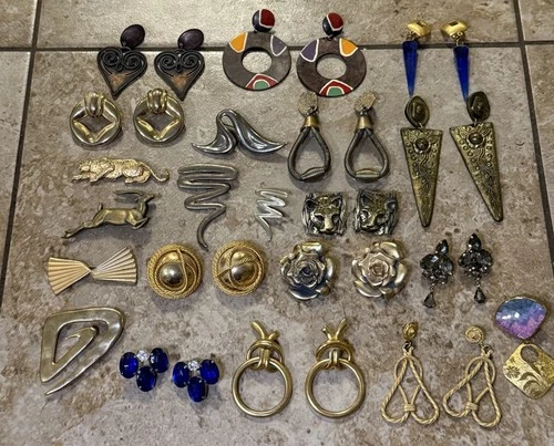 1lb 0.7oz Vintage Costume Jewelry Bundle Of 34 EARRINGS BROOCHES