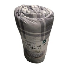 Berkshire King Size Down Alternative Filled Blanket 112" X 92"