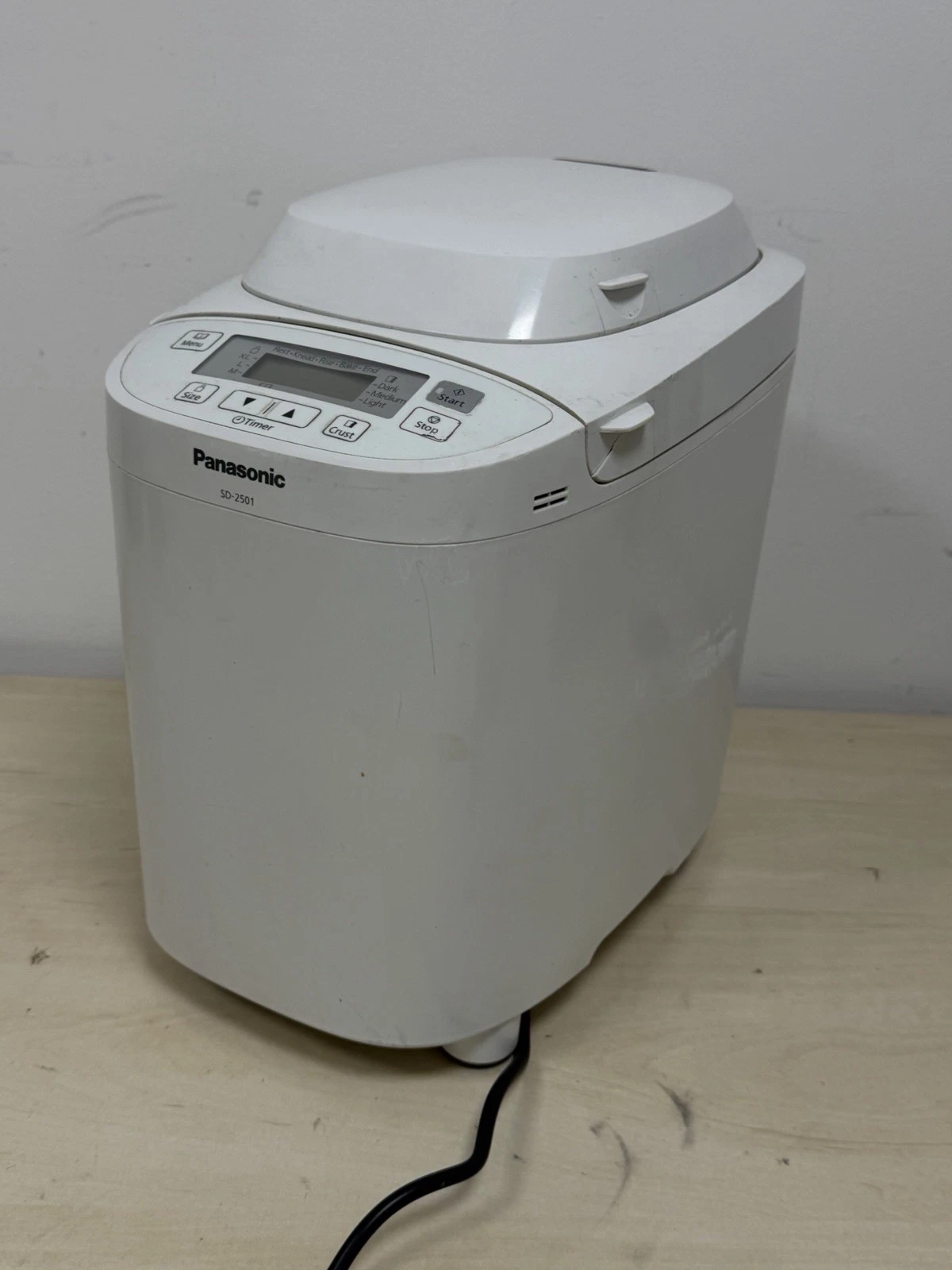 Panasonic SD-2501 Automatic Bread Maker with Nut Dispenser Tested Working