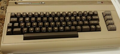 Commodore 64 C64 BROTKASTEN (+ Netzteil) 100% ok SPEEDDOS Plus 2010221