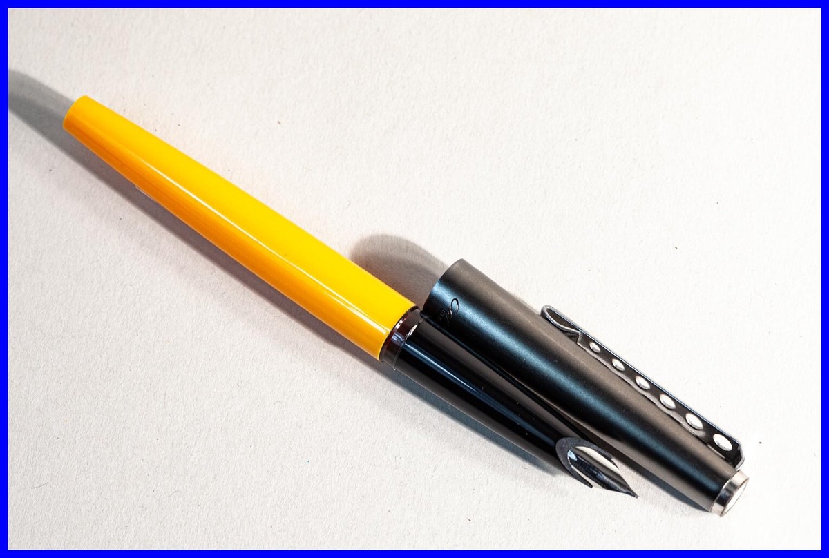 1975 MONTBLANC Design Classic CARRERA Fountain Pen in ORANGE