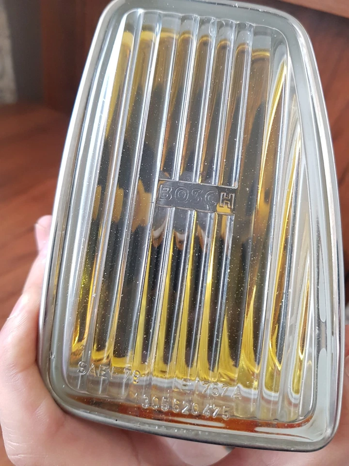 Mercedes W126 BOSCH Yellow fog lamp right 1980-1985 1305352006 Foto 4 de 4