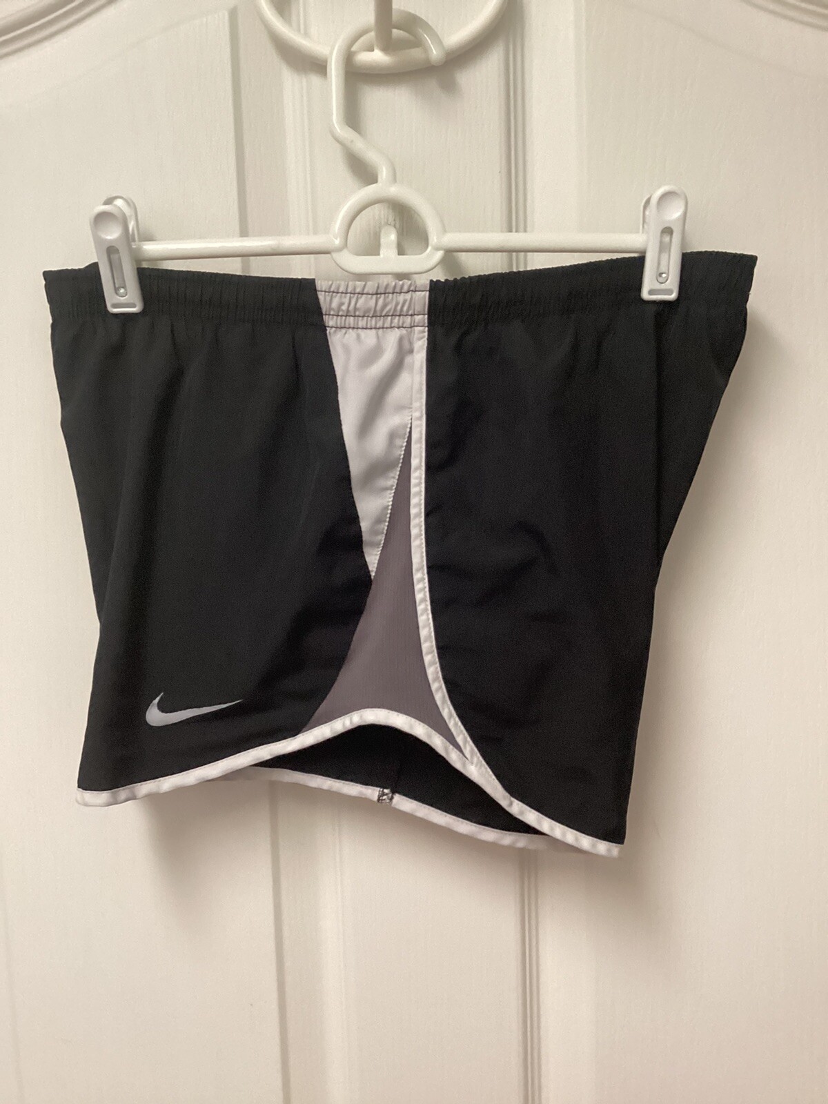 Nike DriFit Women’s Athletic Shorts Liner Black White Gray Size Medium