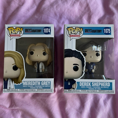 Funko Pop! Television Grey s Anatomy Meredith Grey #1074 & Derek Shepherd #1075