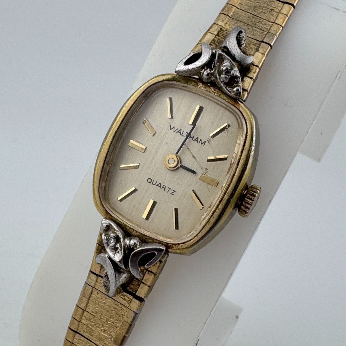 VTG Waltham Quartz Watch Women Genuine Diamonds Gold Tone  display picture 1
