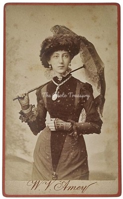 CDV ATEMBERAUBENDER OFFENER DAMENSCHIRM FEDERHUT NETZ HANDSCHUHE MODE SÜDSEE FOTO CO