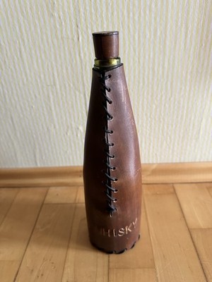 Wiskeyflasche in Leder eingepackt Besonderheit Aussehen